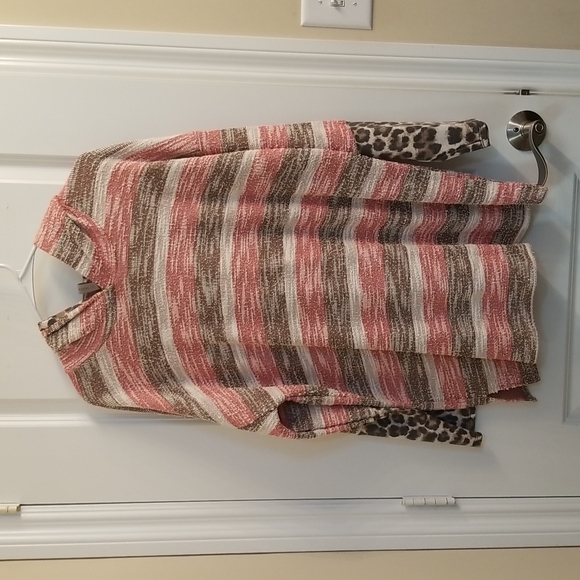 NWOT Stripe & Leopard Hoodie. XL - Picture 2 of 6